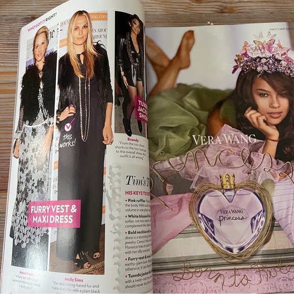 People Style Watch Magazine - Zoe Saldana Cover, December 2010 Issue - Picture 3 of 16